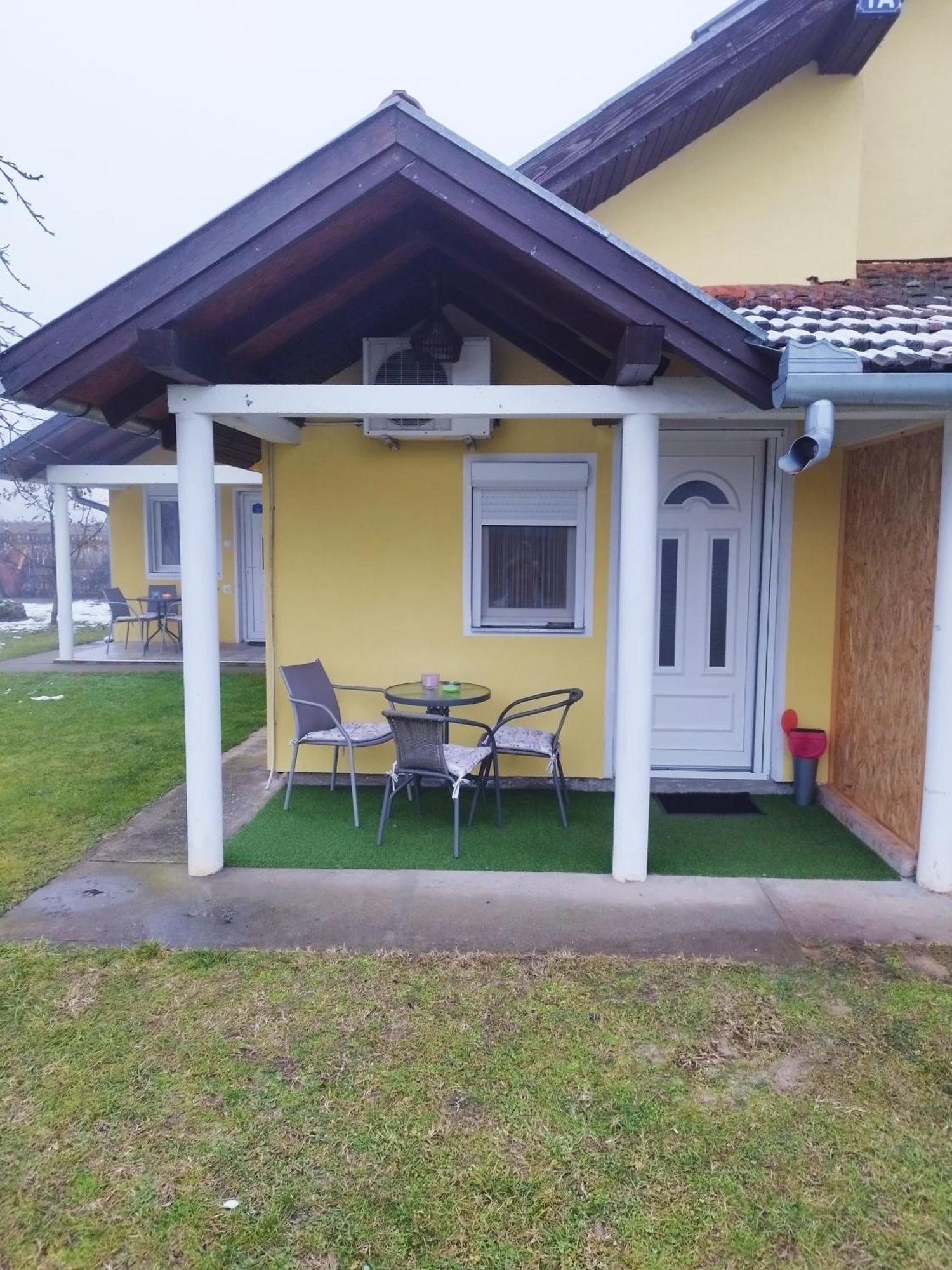 Hotel Soba Milica Palić Exterior foto